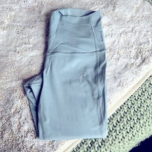 Lululemon scalloped hem wunder under leggings